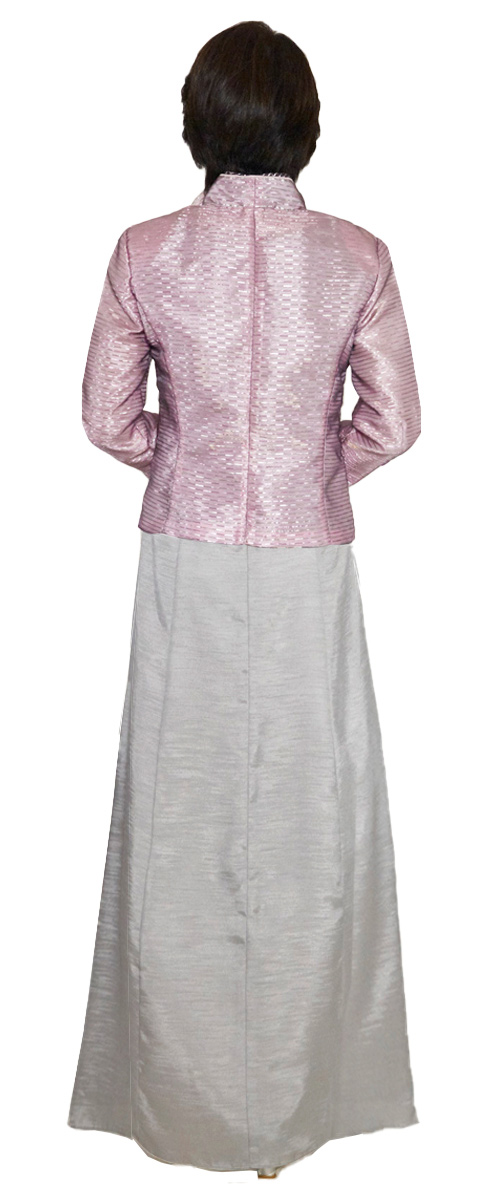アップタウンブライダル ドレス Set 1701 | ピンク系パープルのフリル付きシルバードレスセット・後ろ